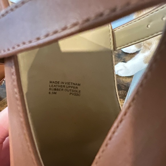 Michael Kors heels - Picture 3 of 6